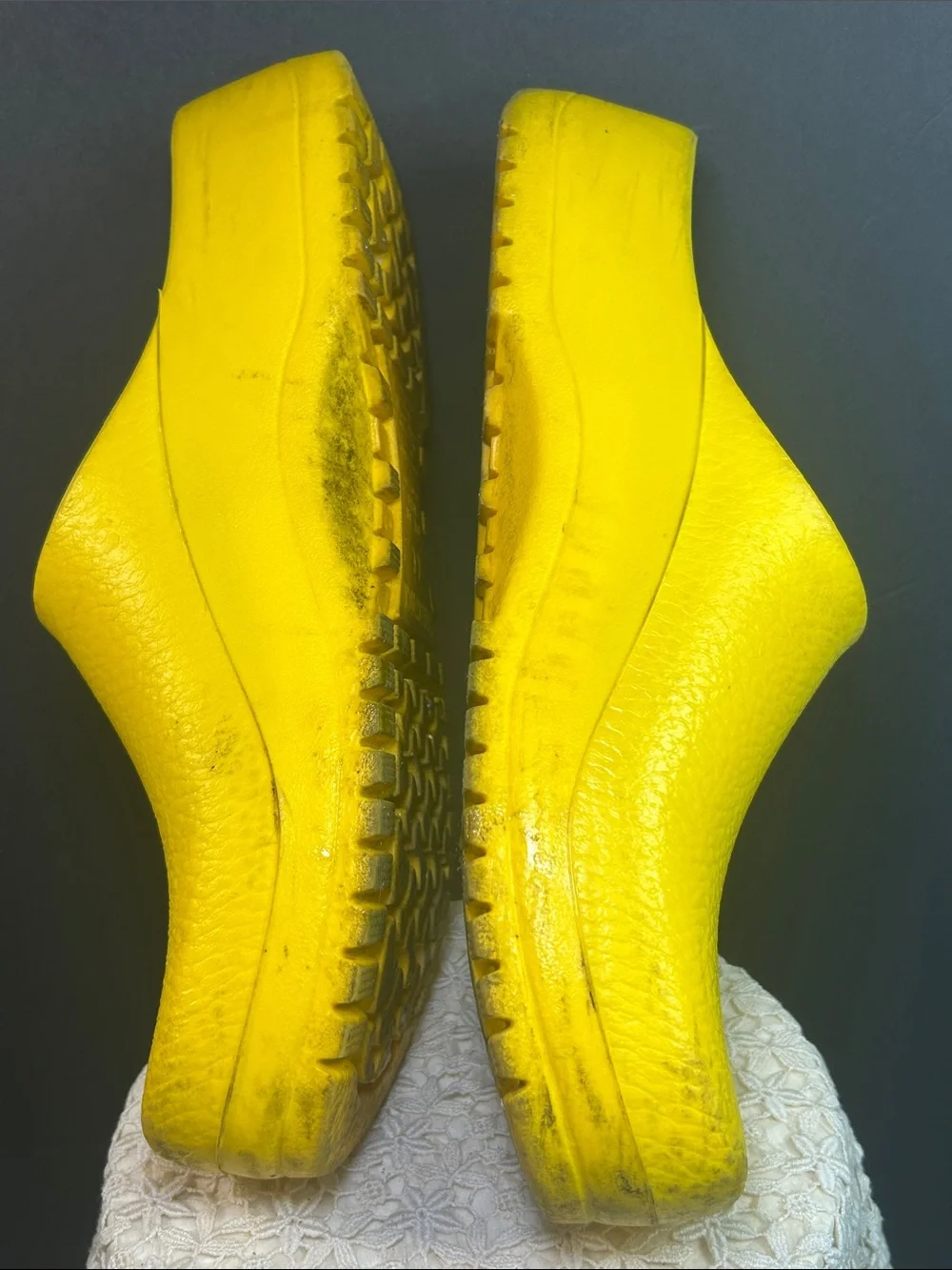 BiBi vibrant yellow